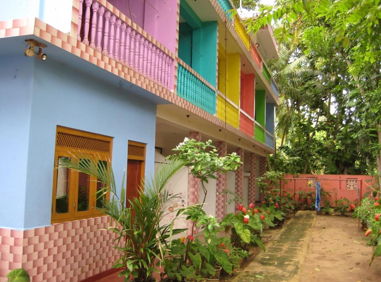 Hotel Santis Hikkaduwa Exterior foto